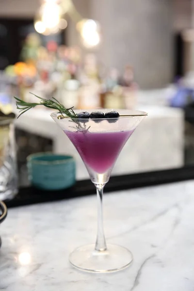 Cóctel Púrpura Fondo Del Bar — Foto de Stock