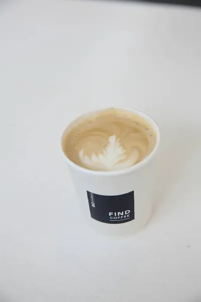 Cappuccino Koffie Papier Koffiekopje Witte Toon Coffeeshop — Stockfoto