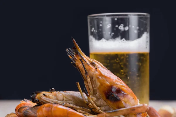 Burn Shrim Seafood Sauce Beer Wooden Table — Stock Photo, Image