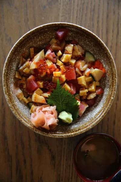 Sushi Don Poulpe Saumon Sushi Cru Oeuf Sur Riz Savoureux — Photo