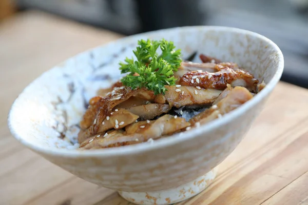 Японская Еда Курица Терияки Рисом Деревянном Фоне — стоковое фото