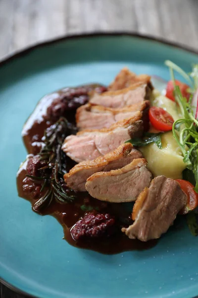 Roasted Duck Fillet Berry Sauce — Stock Photo, Image