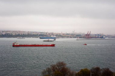 Boğaz Nehri 'ni gemiyle gezin.