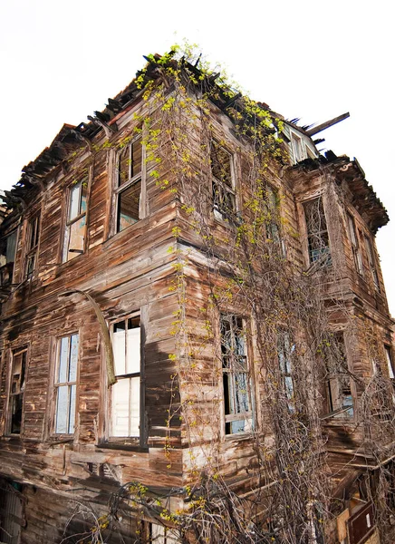 Stary Opuszczony Drewniany Budynek — Zdjęcie stockowe