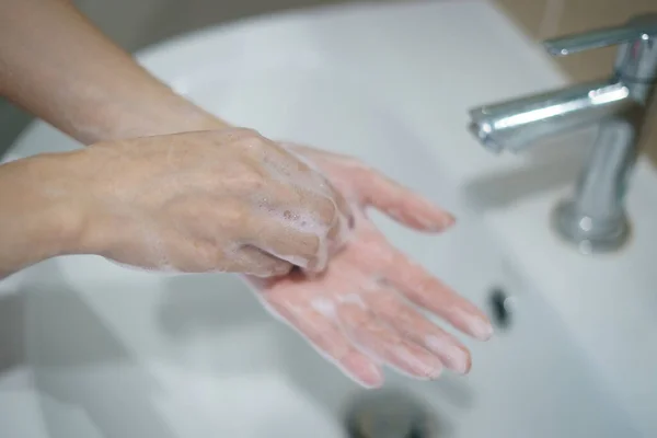 Lavarse Las Manos Con Jabón Para Matar Gérmenes Bacterias Virus —  Fotos de Stock
