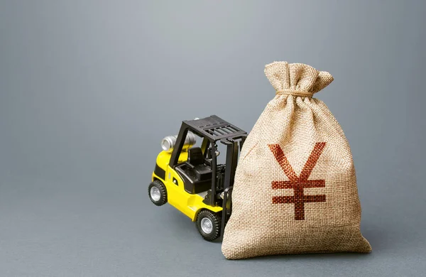 Een Vorkheftruck Kan Geen Yen Yuan Geldzak Optillen Sterkste Financiële — Stockfoto