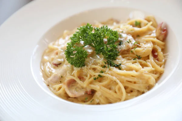 Biały Sos Spaghetti Spaghetti Carbonara Boczkiem Czosnkiem — Zdjęcie stockowe
