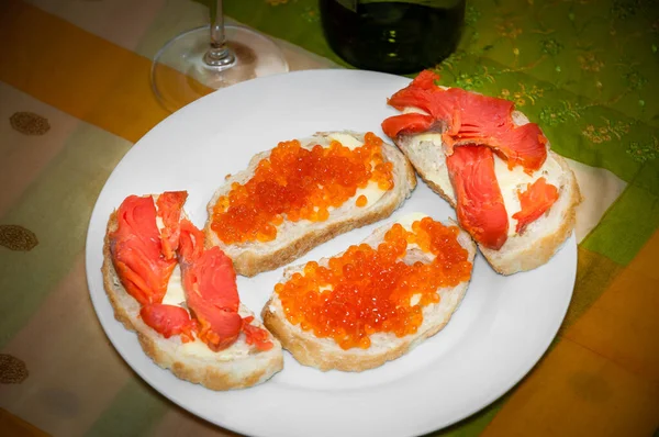 Toasts Saumon Fumé Caviar — Photo