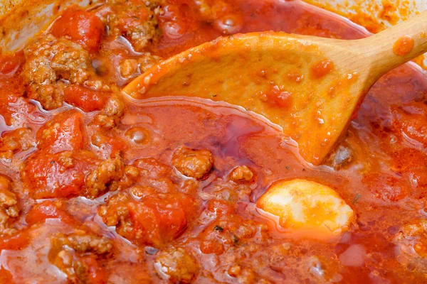 Cooking Bolognese Sauce — Foto Stock