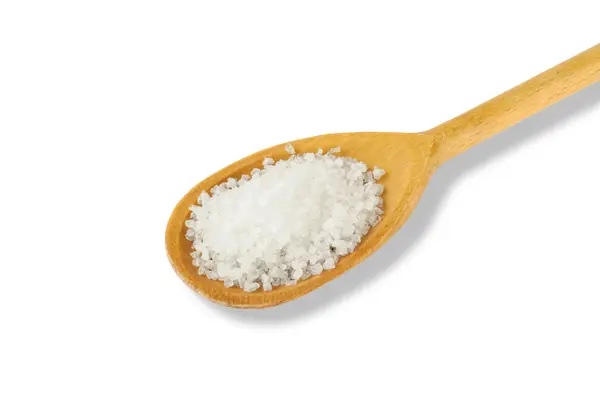 白い背景に塩のスプーン — ストック写真