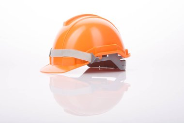 turuncu güvenlik kaskı