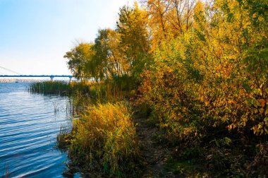 Dnipro Nehri 'nin güzel manzarası, Kyiv.