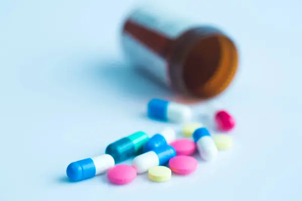 Φαρμακευτική Χάπια Φιάλες Έννοια Υγειονομικής Περίθαλψης — Φωτογραφία Αρχείου