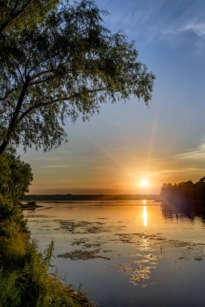 Zachód Słońca Nad Rzeką — Zdjęcie stockowe