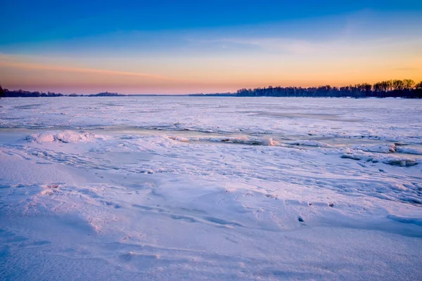 Красивый Природный Фон Замерзшая Река Рассвете — стоковое фото