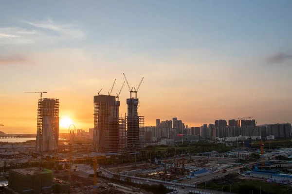 Κίνα Ουρανοξύστη Στο Ηλιοβασίλεμα — Φωτογραφία Αρχείου