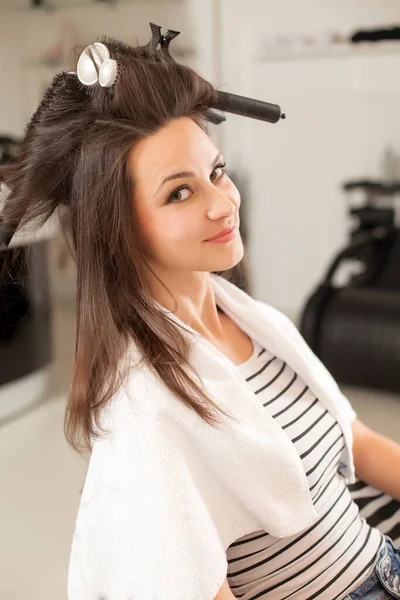 Sušení Tvarování Vlasů Kadeřnictví — Stock fotografie