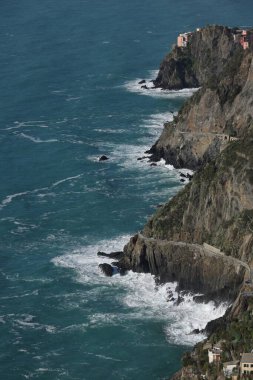 Cinque Terre 'deki Riomaggiore köyünün panoraması.