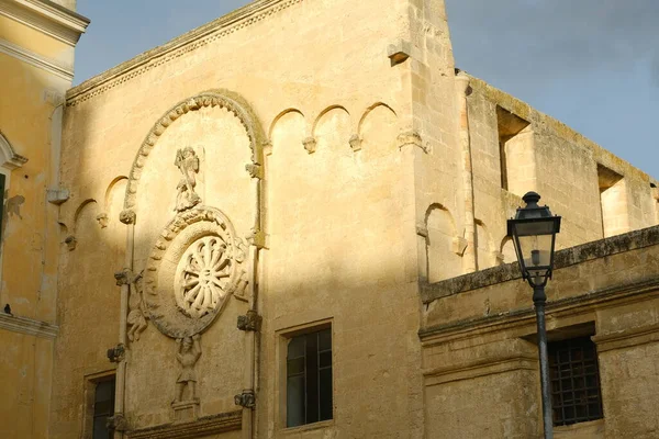 Matera的San Domenico罗马式教堂的立面 — 图库照片