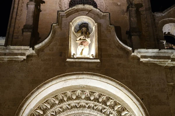 マルテのサンジョヴァンニャ教会のファサードの夜の写真 — ストック写真