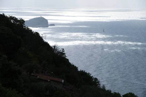 Lichtreflexe Auf Dem Meer Der Nähe Der Cinque Terre Ligurien — Stockfoto