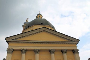 Güzel eski tarihi kilise dış görünüşü