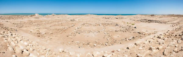 砂漠の海岸線に古いローマ時代の遺跡 — ストック写真