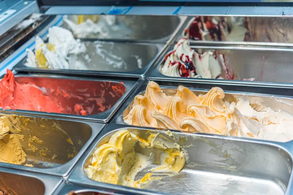 Παγωτό Φρεσκάδα Και Πολύχρωμη Ποικιλία — Φωτογραφία Αρχείου