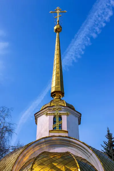 Cruz Ortodoxa Dourada Torre Igreja — Fotografia de Stock
