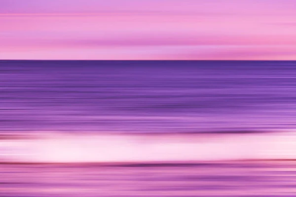 Puesta Sol Púrpura Paisaje Marino Borrosa Movimiento Mar Descentrado — Foto de Stock