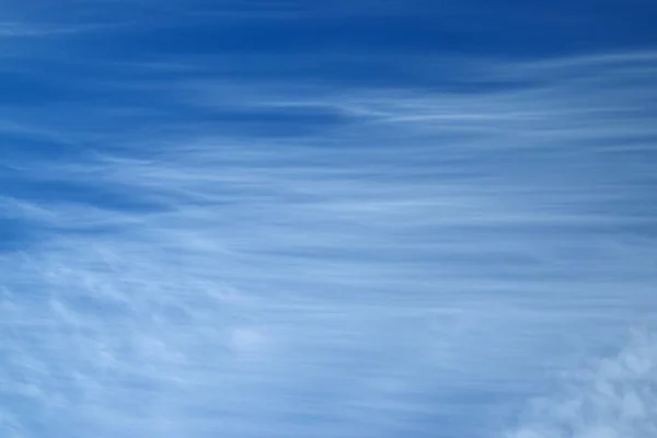 Gündüz Vakti Bulutlu Bir Hava Mavi Gökyüzündeki Bulutların Manzarası — Stok fotoğraf