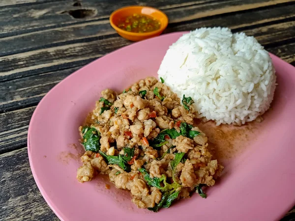 Rice Topped Stir Fried Pork Basil — Stock Photo, Image
