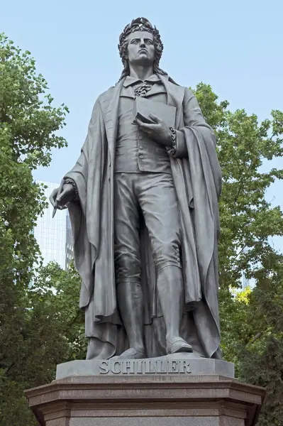 Статуя Иоганна Кристофа Фридриха Фон Шиллера — стоковое фото