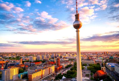 Berlin, Almanya 'daki TV kulesi.