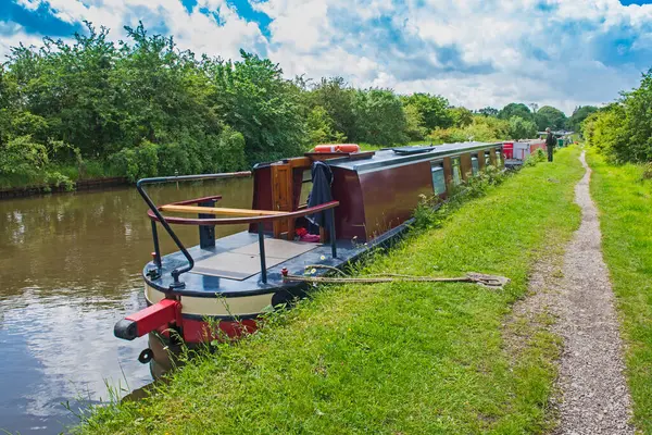 Narrowboat British Canal Rural Setting — Stock Photo, Image