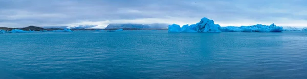 美しい自然背景 ジョクルサロン氷河ラグーン — ストック写真