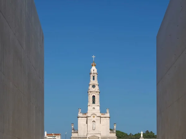 Cattedrale Fatima Portogallo Vicino Lisboa Con Cielo Blu — Foto Stock