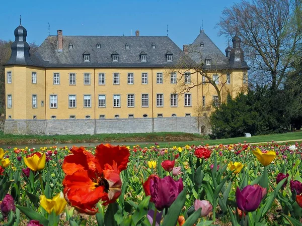 Castillo Schloss Dyck Juechen Primavera — Foto de Stock