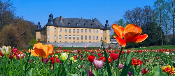 Schloss Dyck Slott Juechen Våren — Stockfoto