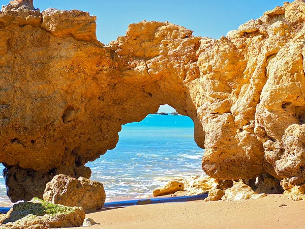 Red Cliffs Blue Ocean Coast Albufeira Portugal — Stock Photo, Image