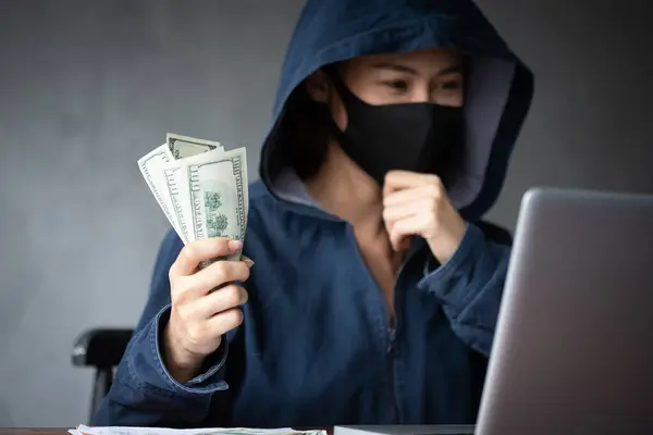 Professional Hacker Woman Wearing Blue Shirt Hood Steal — Stock Photo, Image