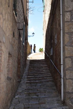 Chiusdino - San Galgano Manastırı yakınlarındaki eski Chiusdino şehrinin güzel şehir merkezi - Toskana (İtalya))