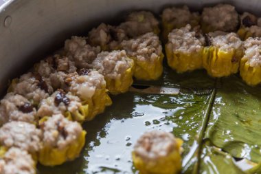 Çin yemeği buğulama böreğinin yakın plan görüntüsü.   