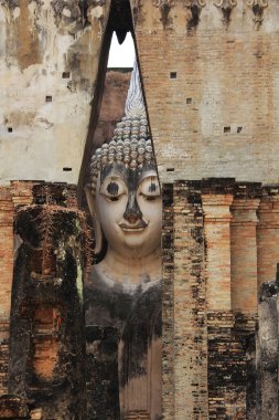 Wat Si Chum Sukhothai arka planda