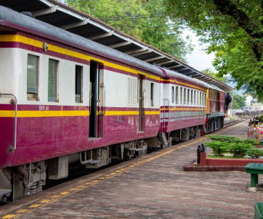 Lamphun İstasyonu, Tayland 'da klasik dizel motor treni..