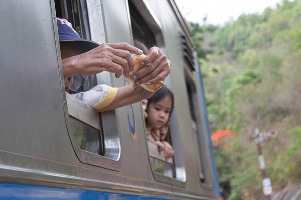 Passagers Assis Sur Train Diesel Vintage Khuntan Province Lamphun Pour — Photo