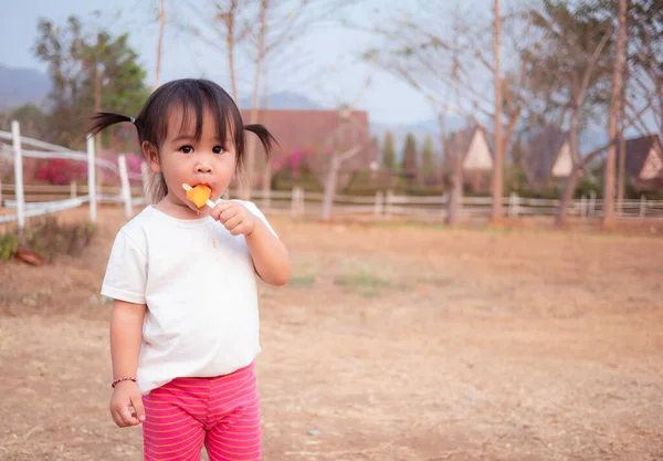 Little Girl Walking Eating Ice Cream Deliciously Summer Park Chiang — Stock Photo, Image