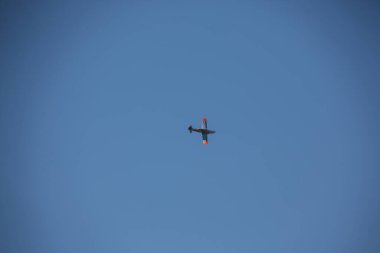 Wenden spor havaalanı üzerinde uçak havalandı.