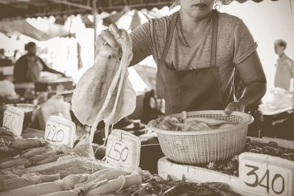 Vendedor Mercado Tailandês Frutos Mar — Fotografia de Stock