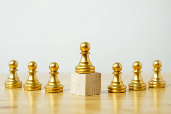 Row Chess Pieces Wood Background Business Strategy Conc — Stock Photo, Image